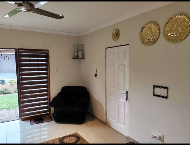 2 BEDROOM HOUSE FOR SALE IN HAYFIELDS